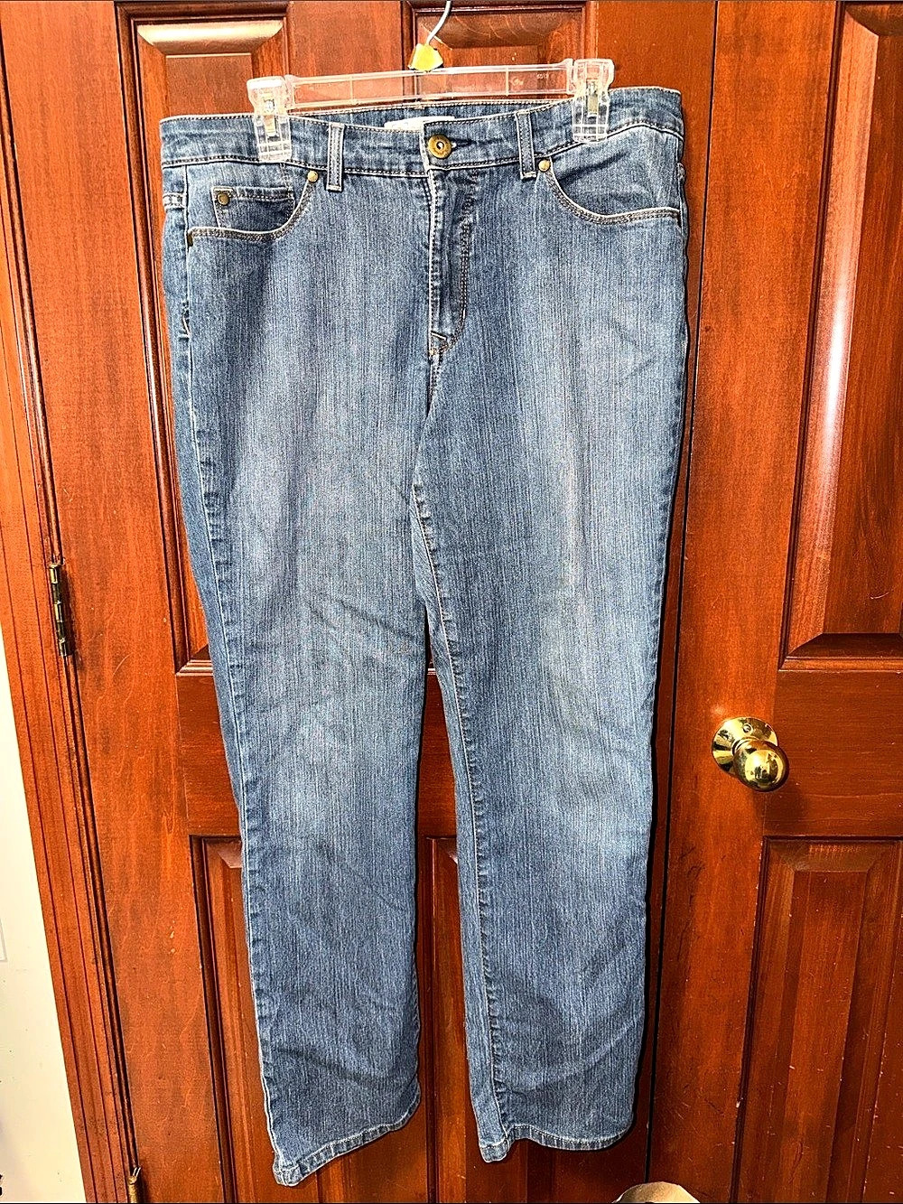 Relativity Women's Straight Leg Jeans in Blue